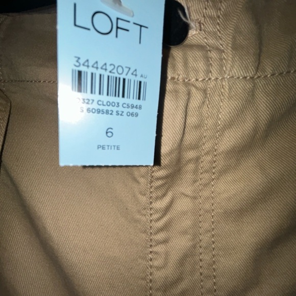 LOFT Women’s Cargo Pants in Tan - Picture 4 of 4